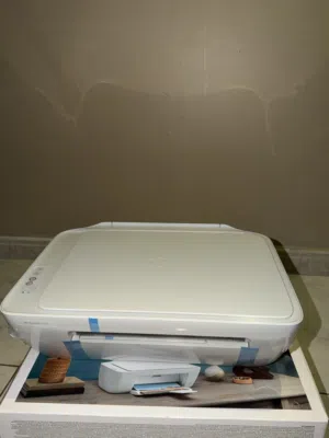 طابعه HP جديده بقراطيسها