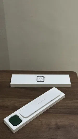 Apple smart watches for Sale in Al Dhahirah