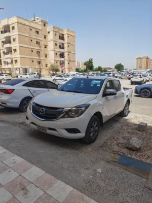 بيك آب مازدا نضيفه للبيع موديل 2017