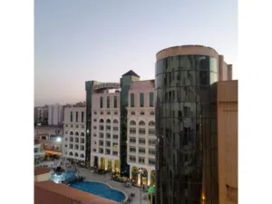 شقة فندقية متكاملة للأيجار اليومي والشهري من المالك مباشرة أمام سيتي أستارز ................