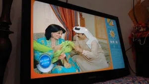 اللبيع تلفزيون سامسونج 32 بوصه للبيع نظيف لايشتكي من شي سعر رخيص