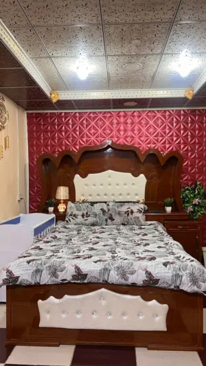 غرفه نوم خشب عراقي نضيفه استعمال قليل