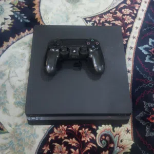 للبيع بلي ستيشن 4 اونلاين ممهكر وممفتوح ويه حساب فورت نايت وفيفا 26 مكاني بغداد قبل مول القاهره