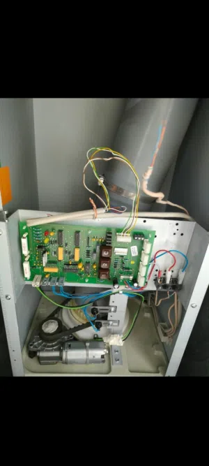 صيانة المصاعد وسلالم كهربائية