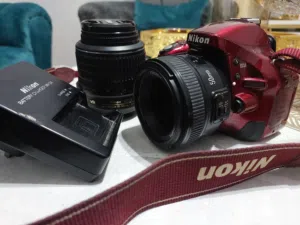 كاميرا Nikon D5200 DSLR Camera احترافية + عدستين (50mm f/1.8 + 18-55) بسعر مغري