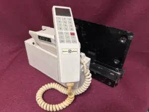 للبيع تلفون بتلكو قديم حق السياره