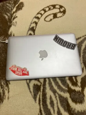 Mac book air 2015 للبيع السعر قابل للتفاوض