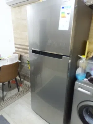 ثلاجة سامسونج عمر سنه واحده فقط