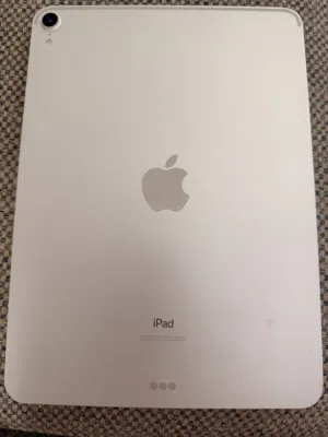 iPad Pro 11-inch (64GB)
