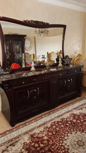 سفره طعام للبيع 8كراسى  بحاله جيده