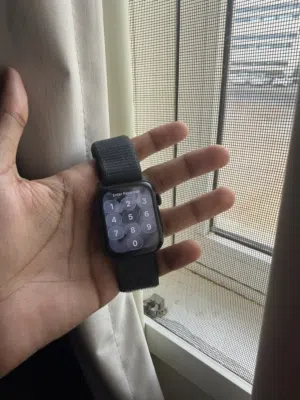 APPLE WATCH SE (2nd gen , GPS )