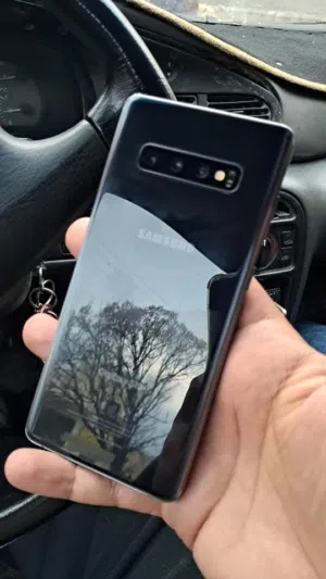 جهاز مستعمل بحال الوكالة samsong S10 plas عربي رام 16 جيجا 128 بدون كرتونه متوفر توصيل