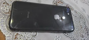 Apple iPhone 8 128 GB in Ibb