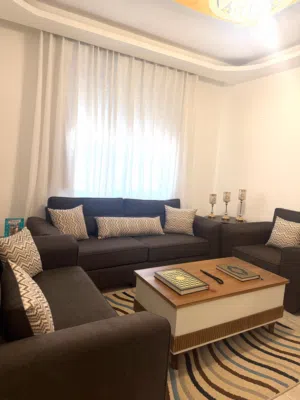 طقم كنب 7 مقاعد للبيع بحالة الوكالة