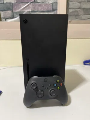 XBOX series X coming with controller for sale (able to trade for PS5)