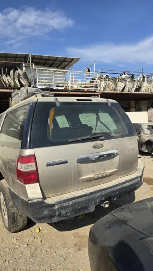 قطع غيار سكراب فورد اكسبيديشن اكسبديشن 8 سلندر xL الطويل 2008 امريكي Ford Expedition