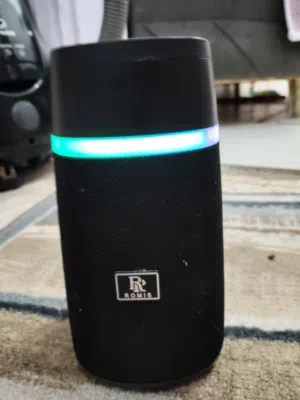 سماعة خارجية ومكبر صوت تشتغل بلوتوث ويتحط فيها ميموري و usb