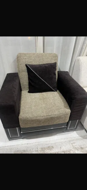 كنب للبيع بحالة جيدة
