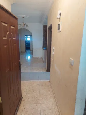 شقة أرضية للبيع في ماركا الجنوبية / المرقب