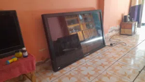 بيع شاشات مقاس 70 بوصة