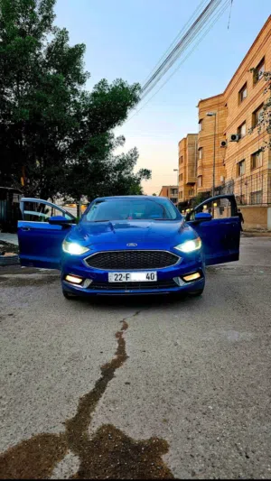 Ford Fusion 2017.   2.5l (SE)
