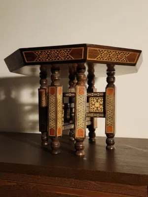 طاولة جانبية اراببسك