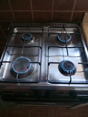 غاز طهي وباب مروحة للبيع