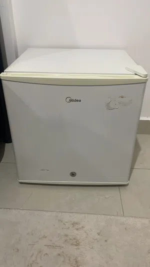 افريزر شبه الجديد استعمال قليل