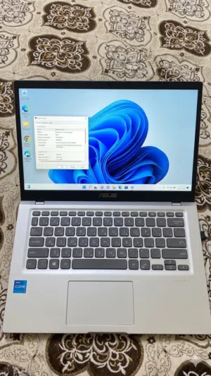 للبيع لابتوب ASUS VivoBook المميز، يجمع بين القوة والخفة.