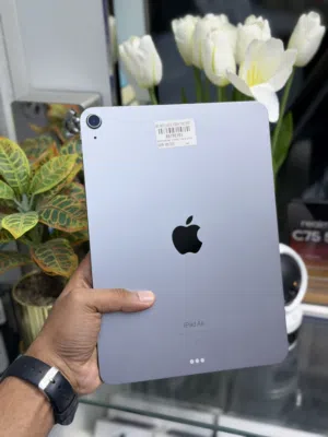 Apple ipad AIR-M2 Clear clean amazing condition less use