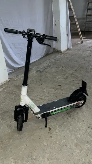 سكوتر كهربائي
