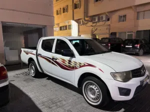 Mitsubishi . L200 . Monthly2