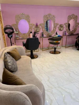 للبيع صالون تجميل نسائي جاهز بالكامل