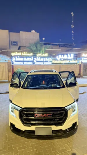 GMC تيران At4