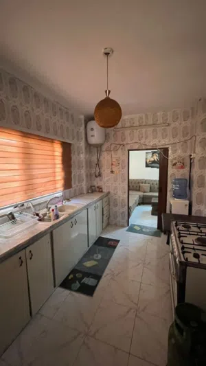 شقه للبيع طابق ثالث قبل الخير الزرقاء جبل طارق خلف حلويات القاضي
