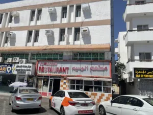 Resturent for sale  in ruwi  frand  of masjid Qaboos or badr al samaa hospital