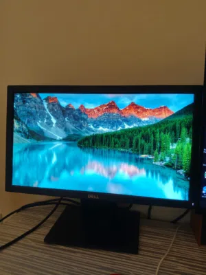 Dell Monitor 22” 1600 x 900