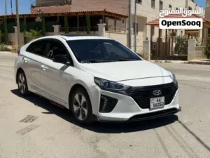 هونداي ايونك لون ابيض لؤلؤي فحص 2 جيد فل الفل بفتحه بسعر مغري قابل للبدل والاقصاط