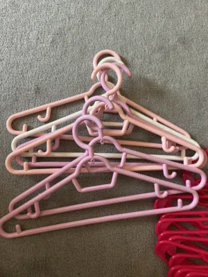 100 hangers