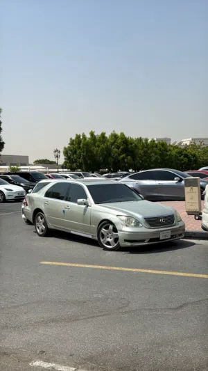 Used Lexus LS in Sharjah