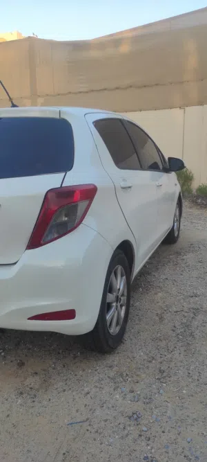Toyota yares 2014 in good condition rogster for 10month
