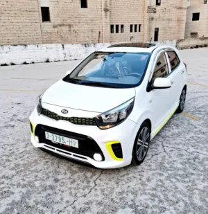 كيا مورنج 2018 GT ( فتحة سقف )