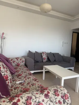 طقم كنب غرفة جلوس بحاله ممتازه