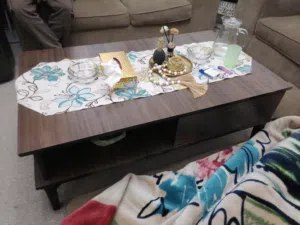 طقم كنب وطاولة وسط وطاولة شاشه وصوبة غاز
