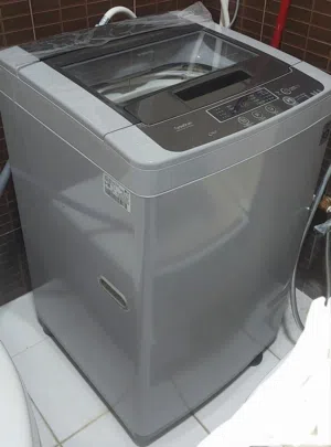 LG fully automatic top loading  washing machine  9KG  غسالة ال جي الاتوماتيك 9 كحم