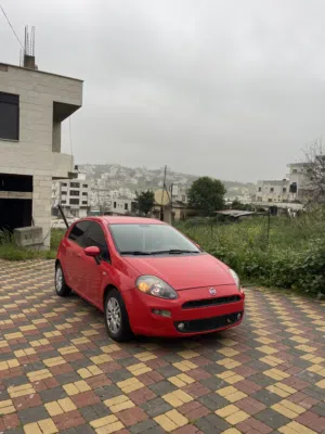 فيت بونتو ايڤو ترخيص 2015 دهان الشركة جير عادي 1.4