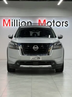 Used Nissan Pathfinder in Muscat