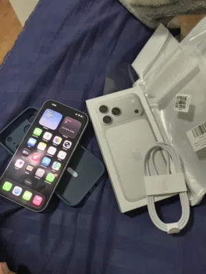 iPhone 17 pro max brand new only box opened and used for 1 day