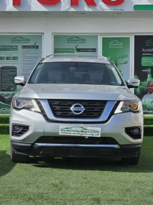 Used Nissan Pathfinder in Muscat