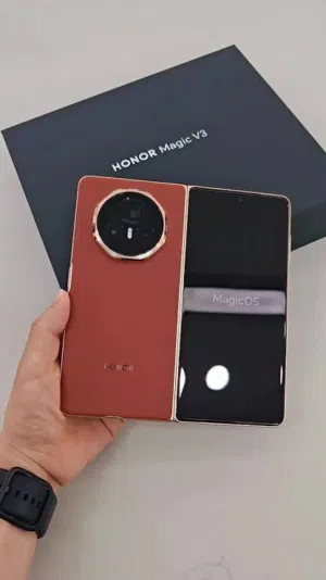 Honor magic v3 fold 512 gb new condition with extended warranty with insurance
